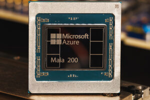 マイクロソフト、推論向けAIアクセラレータ「Maia 200」を発表