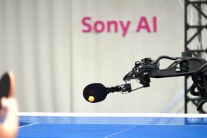 Sony AIのロボット「Ace」が卓球プロ選手に挑戦、AI技術の新境地